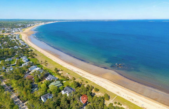 Bayview Beach Cottage For 4! - Photo 1