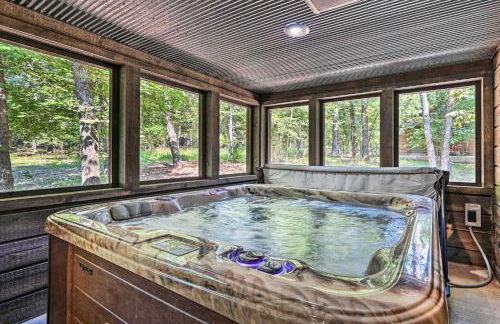 Luxe Broken Bow Cabin with Tesla Charging Station - Photo 12