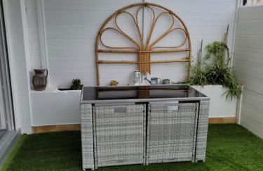 Tahiti Beach, T2 à la mer, piscine, terrasse et parking - Foto 1