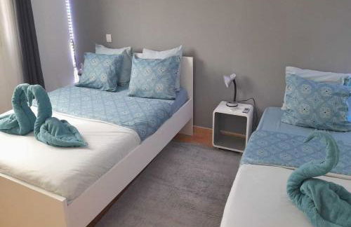 Villa avec plage à pied et grande piscine - Foto 15