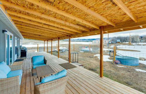 Spacious Tierra Amarilla Ranch House with Deck! - Foto 29
