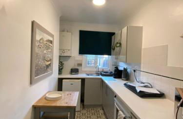 Entire Studio Apartment Private Entrance - Photo 2