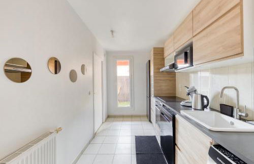 Terracotta Room - Proche Stade de France & CDG & Paris - Foto 13