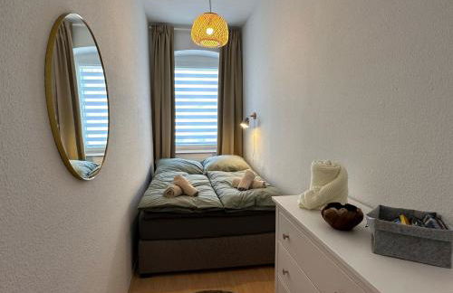 Große Ferienwohnung für Gruppen und Familien bis 8 Personen mit Balkon - Foto 8