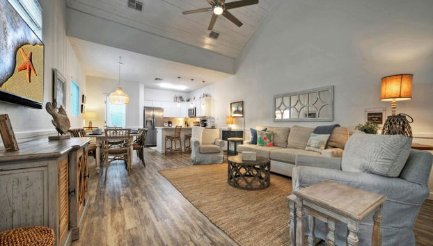 Tranquil Tides by Avantstay 5 Minutes to Beach - Foto 3, Habitación