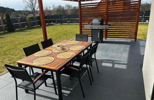 Lake HouseLubniewice domek całoroczny z jacuzzi blisko jeziora - Foto 13