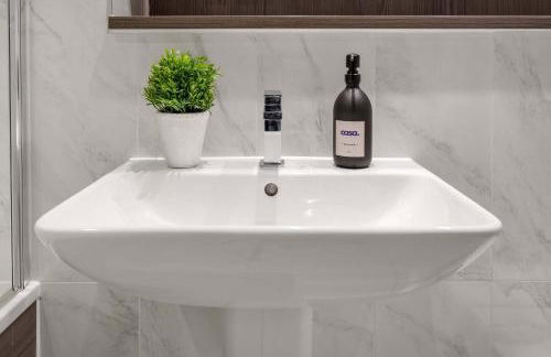 Seraphine Residence - Luxury 1BR Apartment - Foto 19