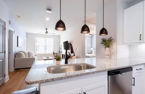 Landing Stylish 1BD Clubhouse Pool - Foto 35