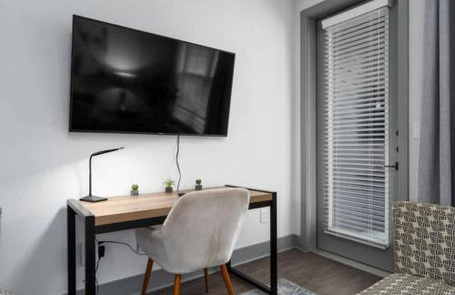 Birmingham Luxury Apt, near everything - Photo 14