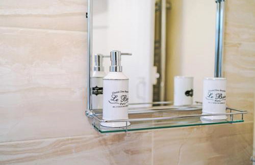 Country Charm Cottage Sleeps 4 & Free Parking - Photo 43