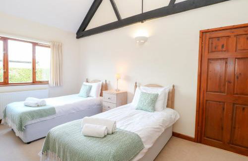 Holly Berry - Foto 18