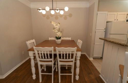 Magical Themed 3BR Townhouse Near the Parks - Foto 37