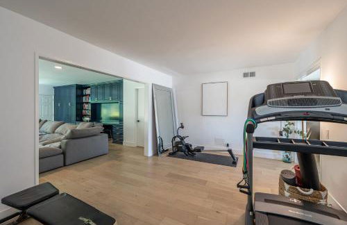 Newly remodeled home w pool & private back yard - Foto 26