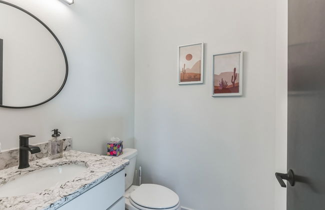 New Modern Townhome With Rooftop Patio 2 Bedroom Townhouse by RedAwning - Foto 12