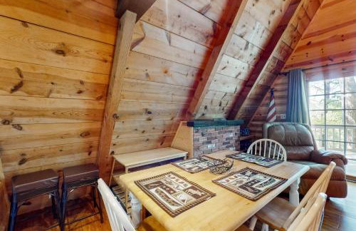 Cozy A Frame Cabin Sleep 8 Near Marina Deck Grill - Foto 7