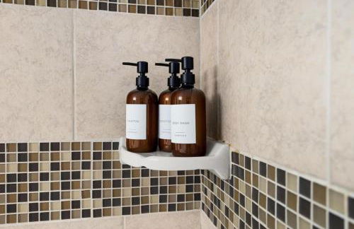 Cozy Mid Century Oasis with 2 KING beds - Foto 42