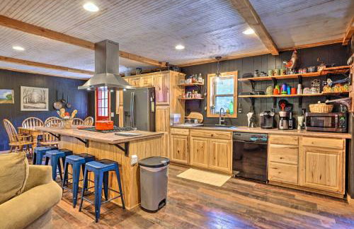 Hike On-Site Classic Cabin Nature Retreat - Foto 8