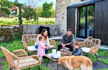 Encantadora Villa de Piedra con Jardín y Chimenea - Foto 2