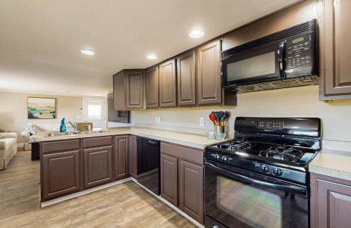 Close to Lake George! Couples Retreat with Pool - Foto 11