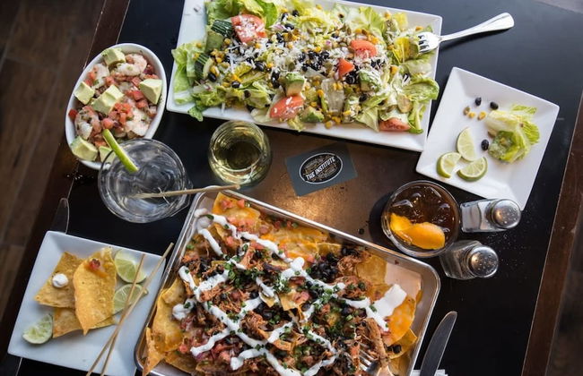 Sosuite 2BR Penthouse w W D Gym On-site Bar - Foto 32