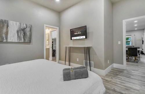 Baby Blue - Hot Tub Easy Access to Top Locations - Foto 26