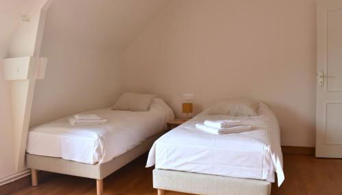 Gîte La Mancellière - Maison familiale 12-15 pers, grand jardin, jeux & pétanque - Pleine nature - Foto 5