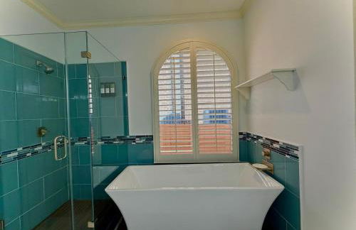 Lakefront Oasis - Photo 5