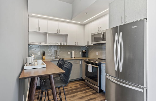 Placemakr Marymount Ballston - Photo 53