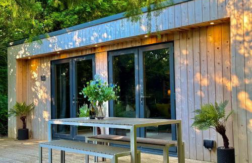 Sunridge Fishing Lodge with Hot Tub & Giant Cinema - Foto 48