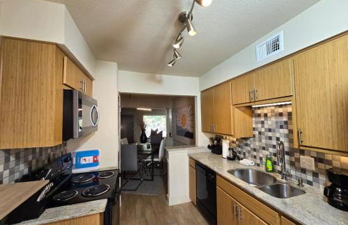 Stylish Galleria Condo 2BR 2BA Saltwater Pool Marquee Uptown - Foto 26