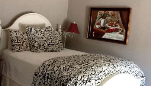 Secluded Country Cabin Rental with Beautiful Garden Space near Fayetteville, Arkansas - Photo 4