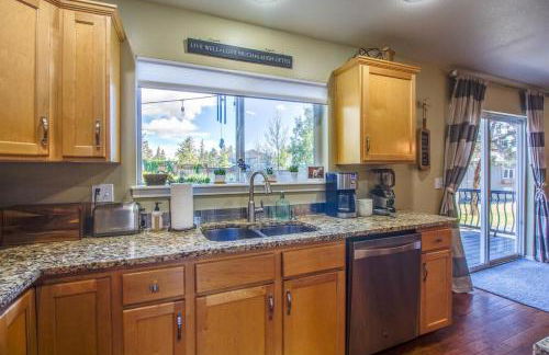 Wildflower Getaway HALF acre yard firepit hot tub bikes Dogs OK - Foto 10