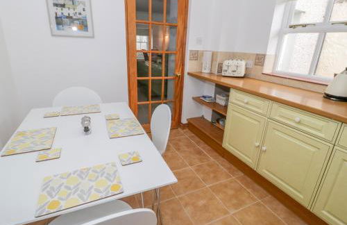 Bryn Haf, New Street - Photo 14