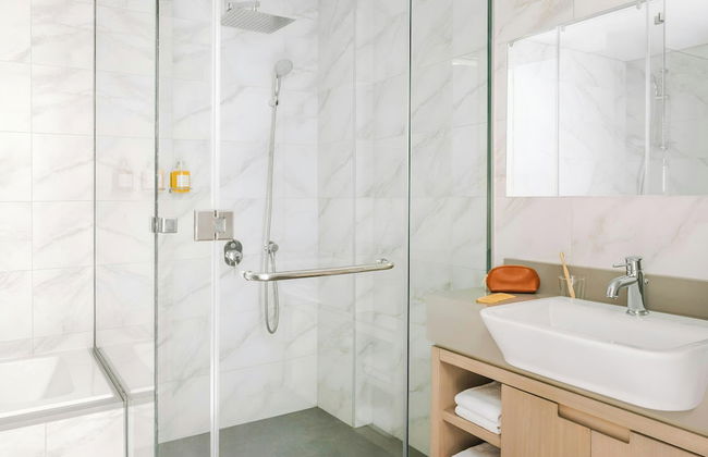 Sonder by Marriott Bonvoy Downtown Towers Apartments - Photo 38