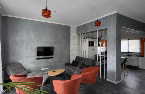 EMLAVIE - Maison familiale OU Loft SPA - à 3km Futuroscope - Foto 9