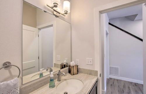 Riverfront Sheboygan Townhome with Grill! - Foto 13