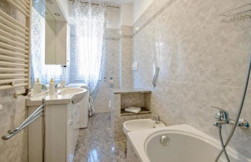 Beautiful Apartment In Recco With Wifi - Foto 22