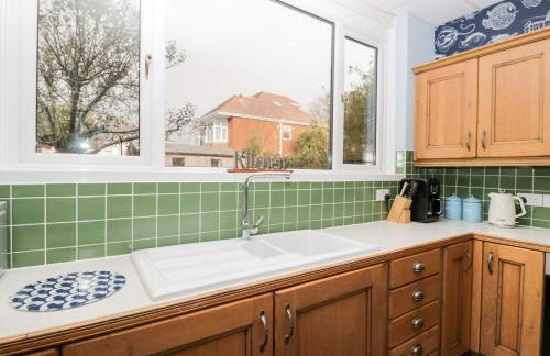 Molly's Place - Photo 13