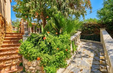 Villa Sitges Ilusión 15 minutes by car from Sitges Sleeps 16 people XXL swimming pool - Foto 29