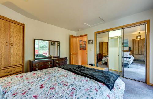 Steps to Shore Seaside Olympia Retreat with Hot Tub - Foto 16