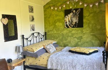 Rhodes To Serenity - Mermaid Shepherds Hut - Foto 3