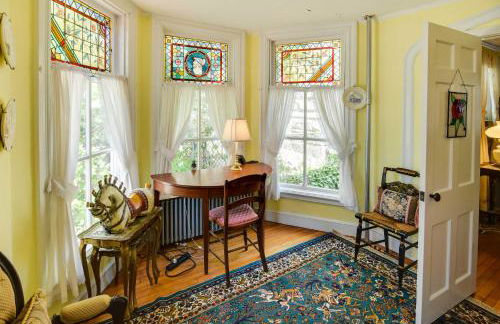 Historic Warren Vacation Rental Walk to Beaches! - Foto 15