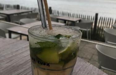 T2 front de mer piscine parking terrasse du samedi au samedi juillet août 2026 - Foto 44