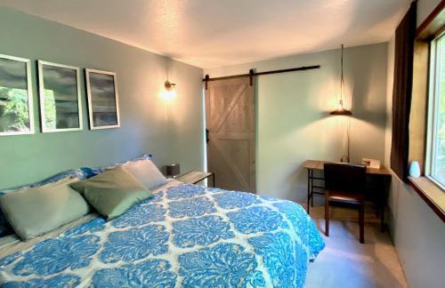 The Redwood Guesthouse at the Floras Lake Getaway - Foto 21