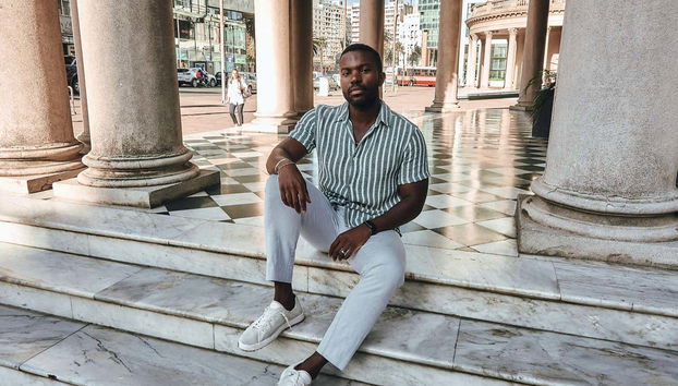 Posando en las calles de Montevideo