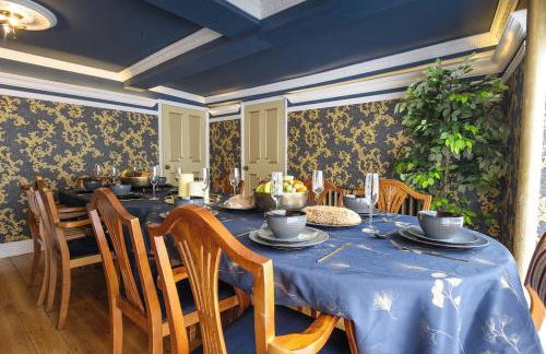 The Famous Harry Potter House, Hot Tub, Cinema Room, Sky TV - Foto 64