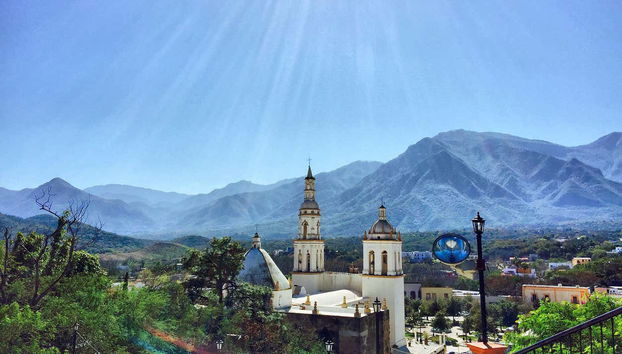 Santiago fra le montagne