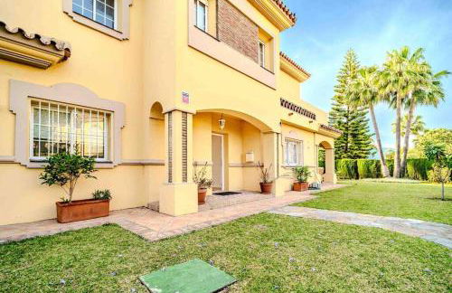 Cozy Villa in Marbella-Estepona - Photo 56