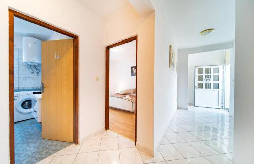 Apartments Lores - Photo 43