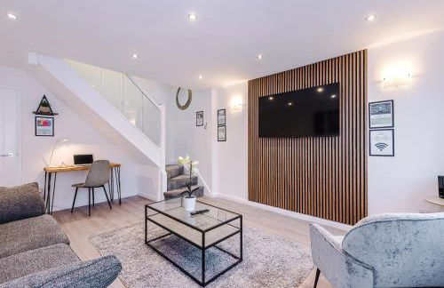 Stylish 2BR House for 4 in Manchester with Parking - Foto 1